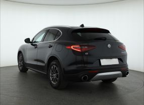 Alfa Romeo Stelvio - 2017