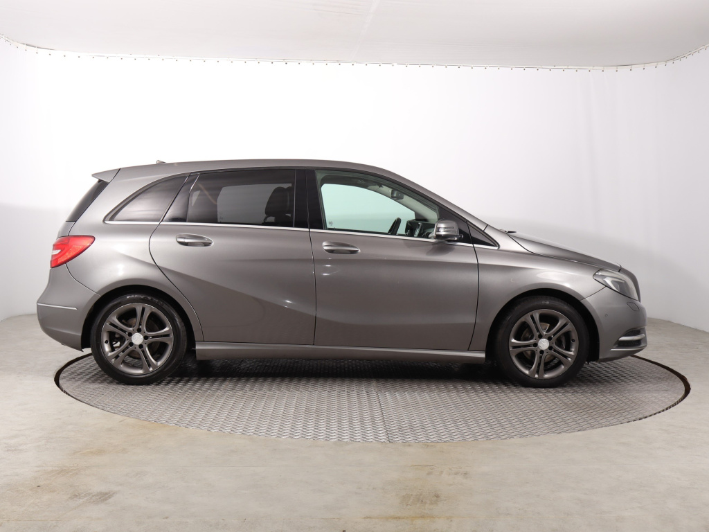 Mercedes-Benz B