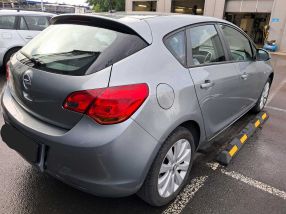 Opel Astra - 2010
