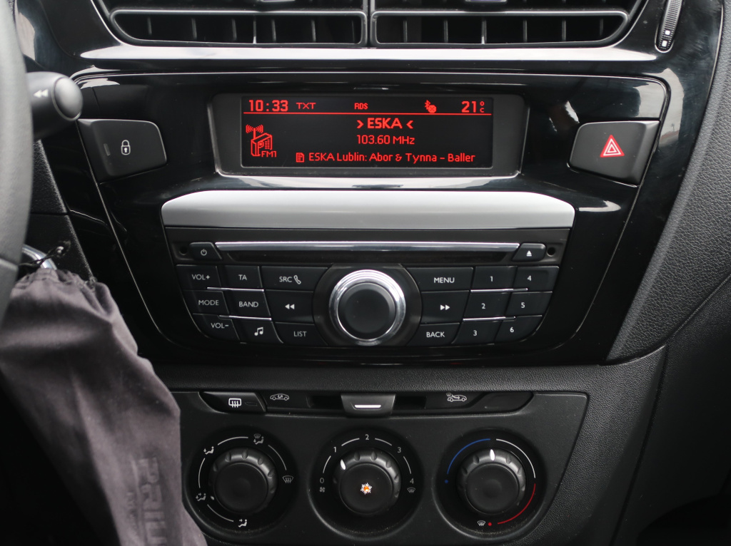 Peugeot 301
