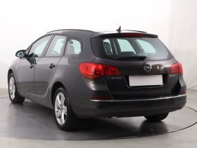 Opel Astra - 2015