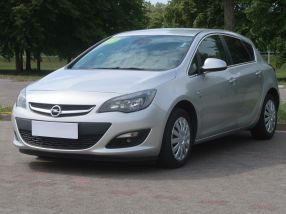 Opel Astra - 2013