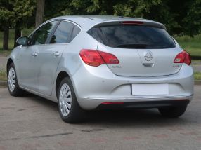 Opel Astra - 2013