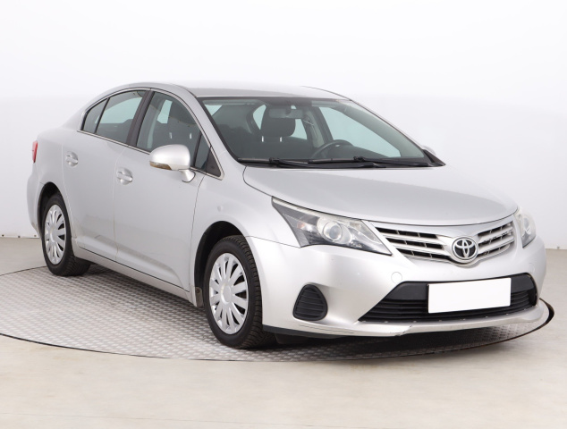 Toyota Avensis 2012
