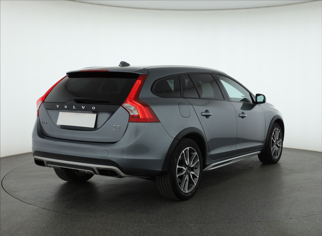Volvo V60 Cross Country