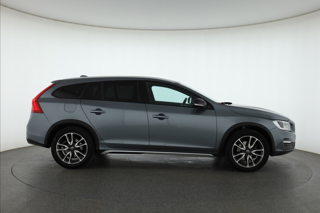 Volvo V60 Cross Country