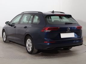 Volkswagen Golf - 2021