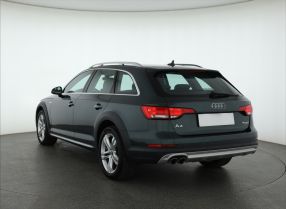 Audi Allroad A4 - 2016