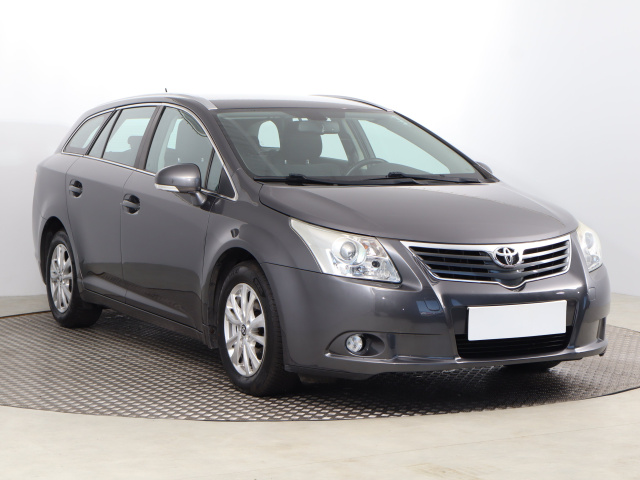 Toyota Avensis 2011