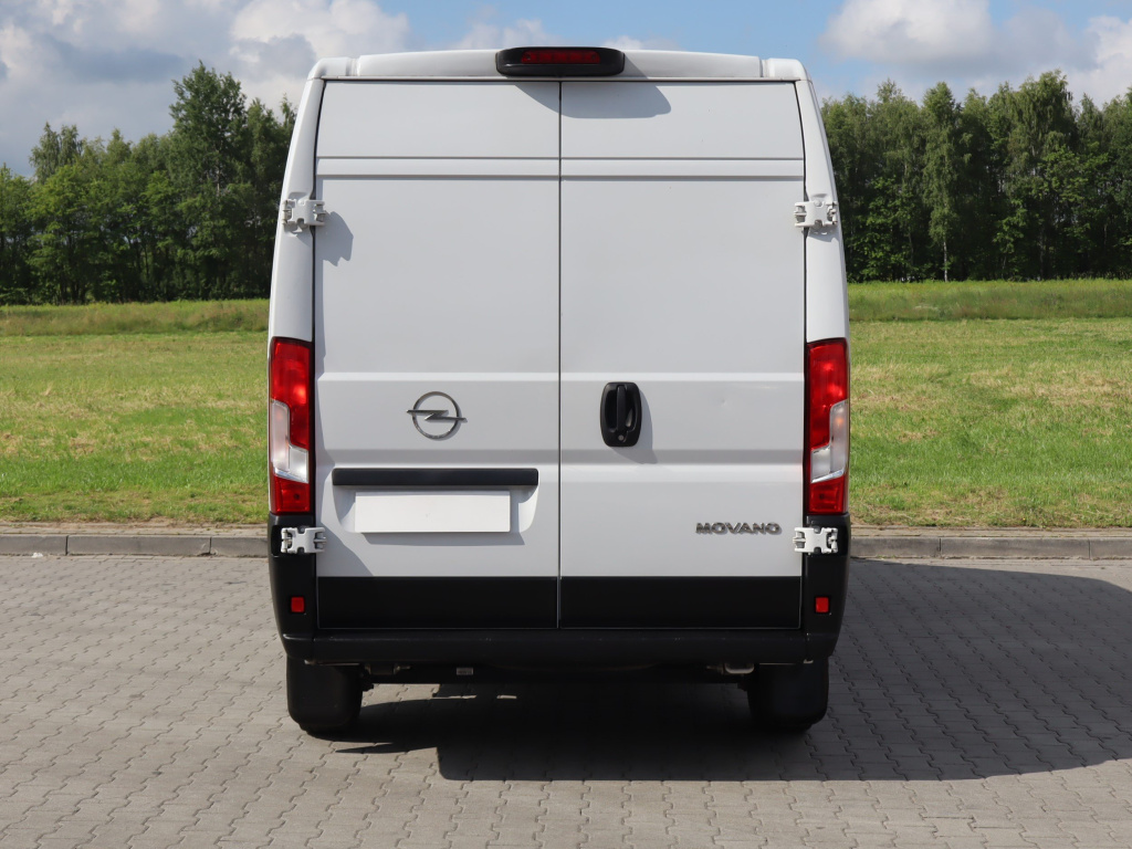 Opel Movano