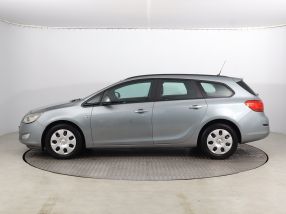 Opel Astra - 2011