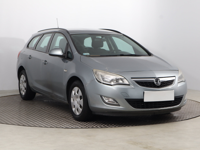 Opel Astra 2011