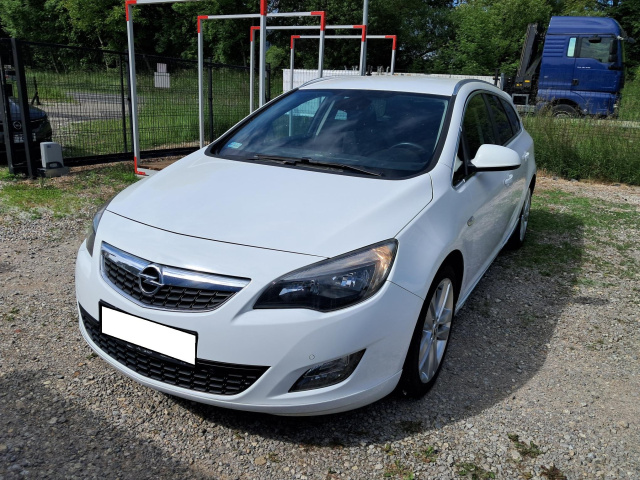Opel Astra 2011