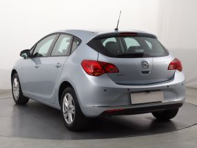 Opel Astra - 2015