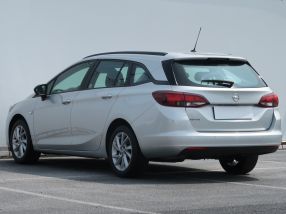 Opel Astra - 2021