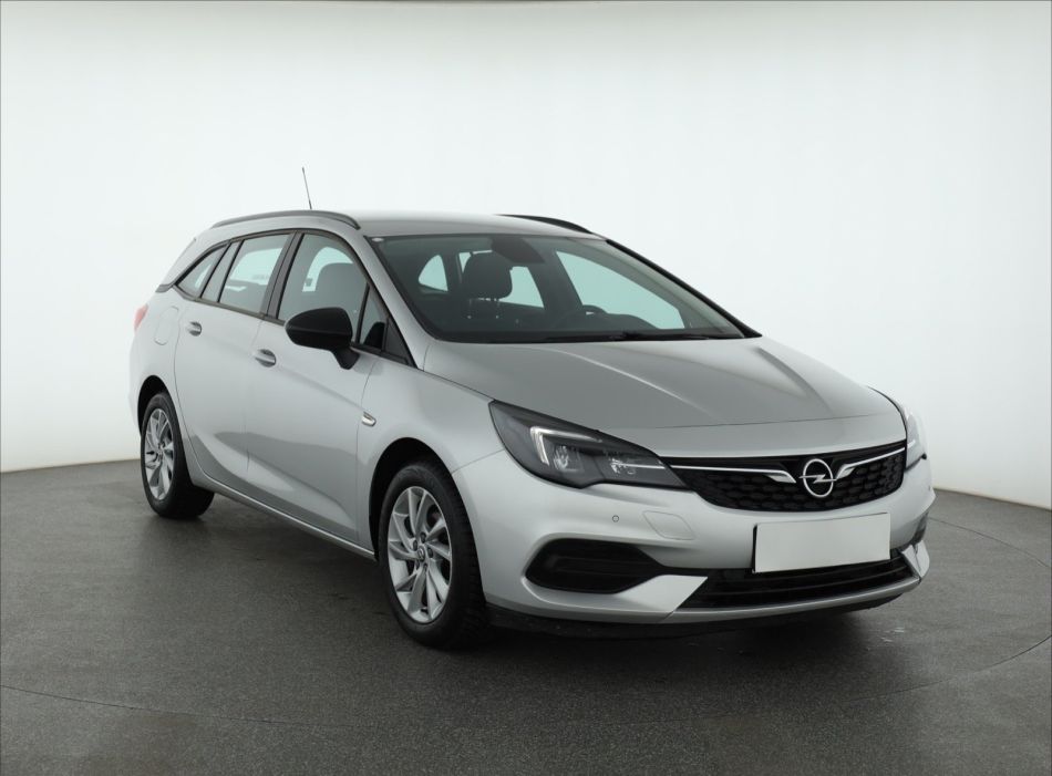 Opel Astra - 2021