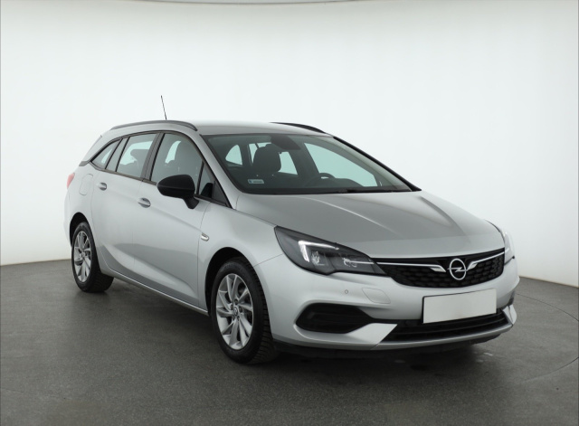 Opel Astra 2021
