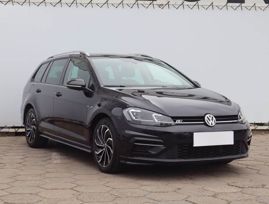 Volkswagen Golf - 2020