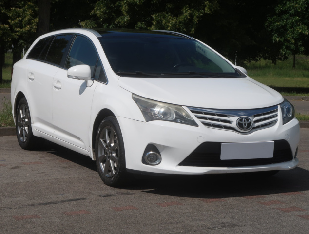 Toyota Avensis 2012