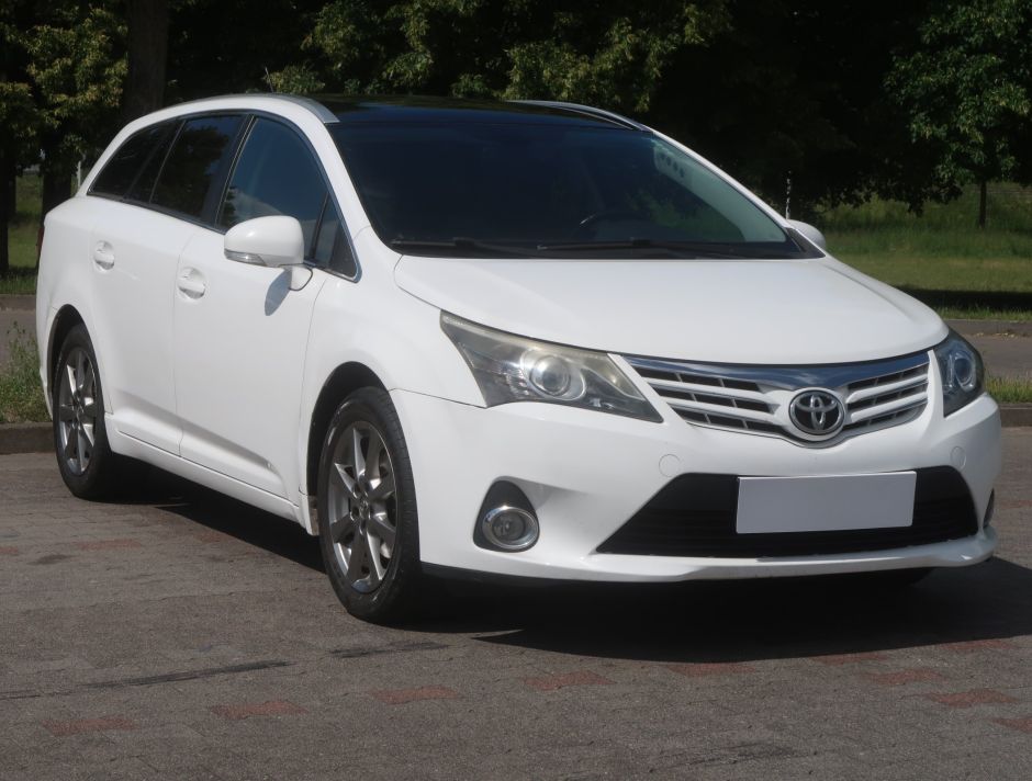 Toyota Avensis - 2012