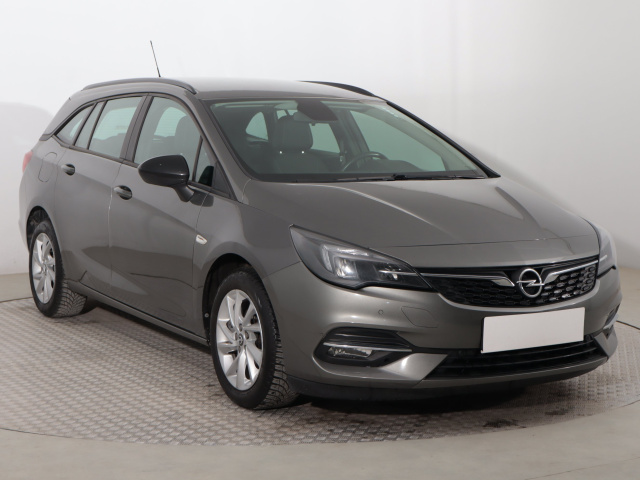 Opel Astra 2021