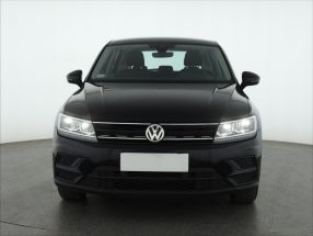 Volkswagen Tiguan - 2016