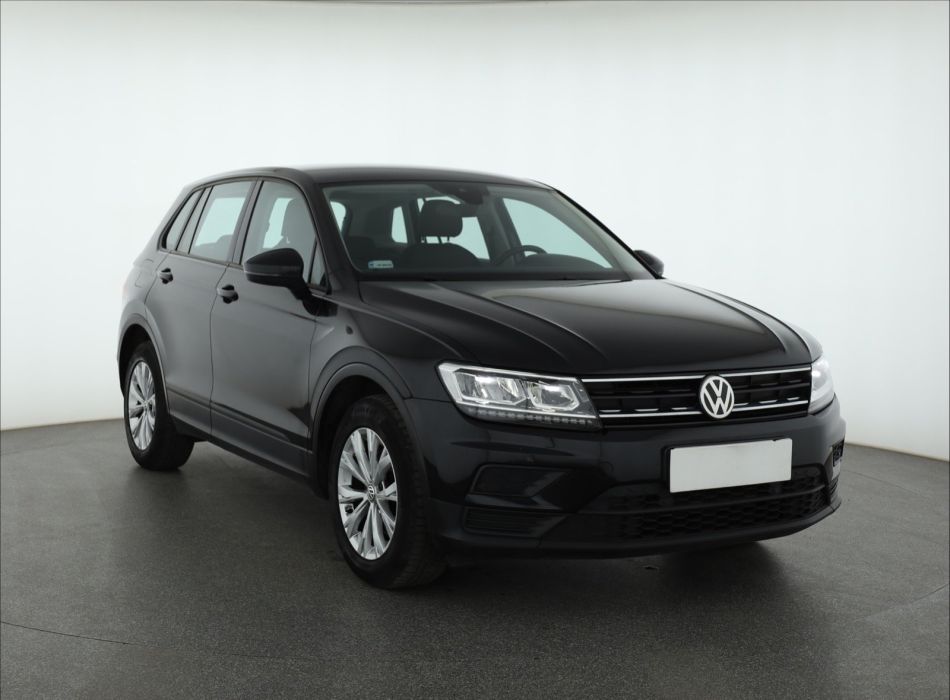 Volkswagen Tiguan - 2016