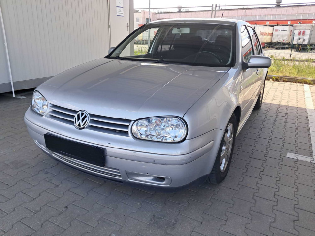 Volkswagen Golf 2003