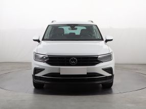 Volkswagen Tiguan - 2021