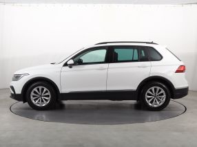 Volkswagen Tiguan - 2021