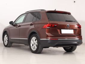 Volkswagen Tiguan - 2021