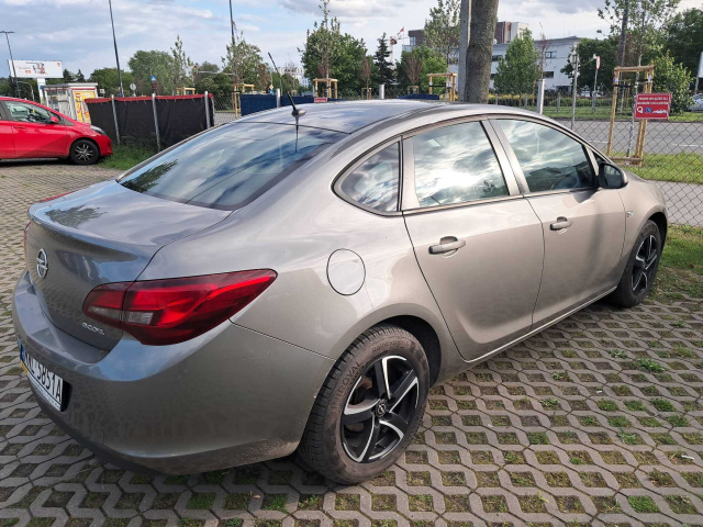 Opel Astra 2016