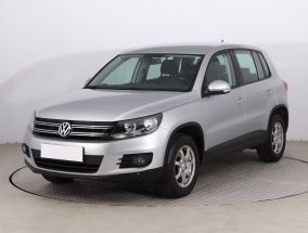 Volkswagen Tiguan - 2012