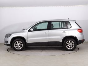 Volkswagen Tiguan - 2012