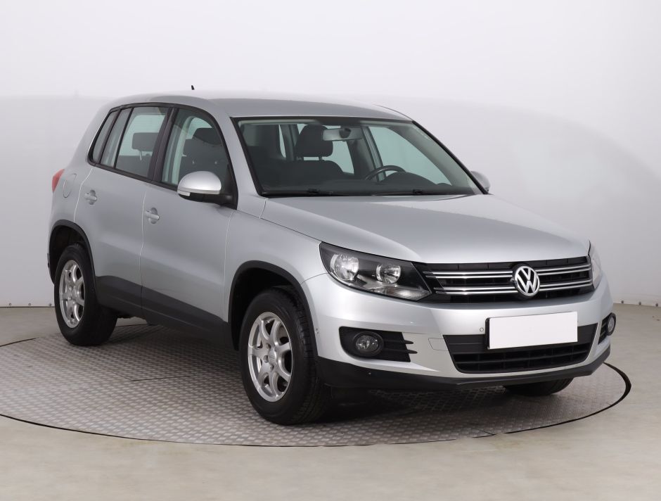 Volkswagen Tiguan - 2012