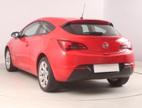 Opel Astra - 2012