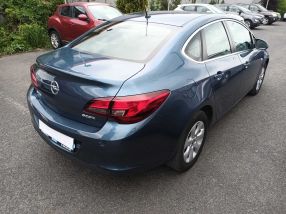 Opel Astra - 2016