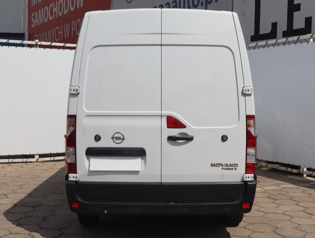 Opel Movano