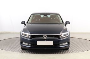 Volkswagen Passat - 2015