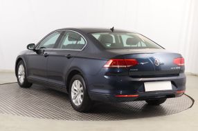 Volkswagen Passat - 2015