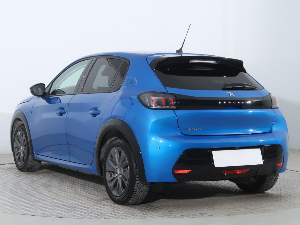 Peugeot e-208