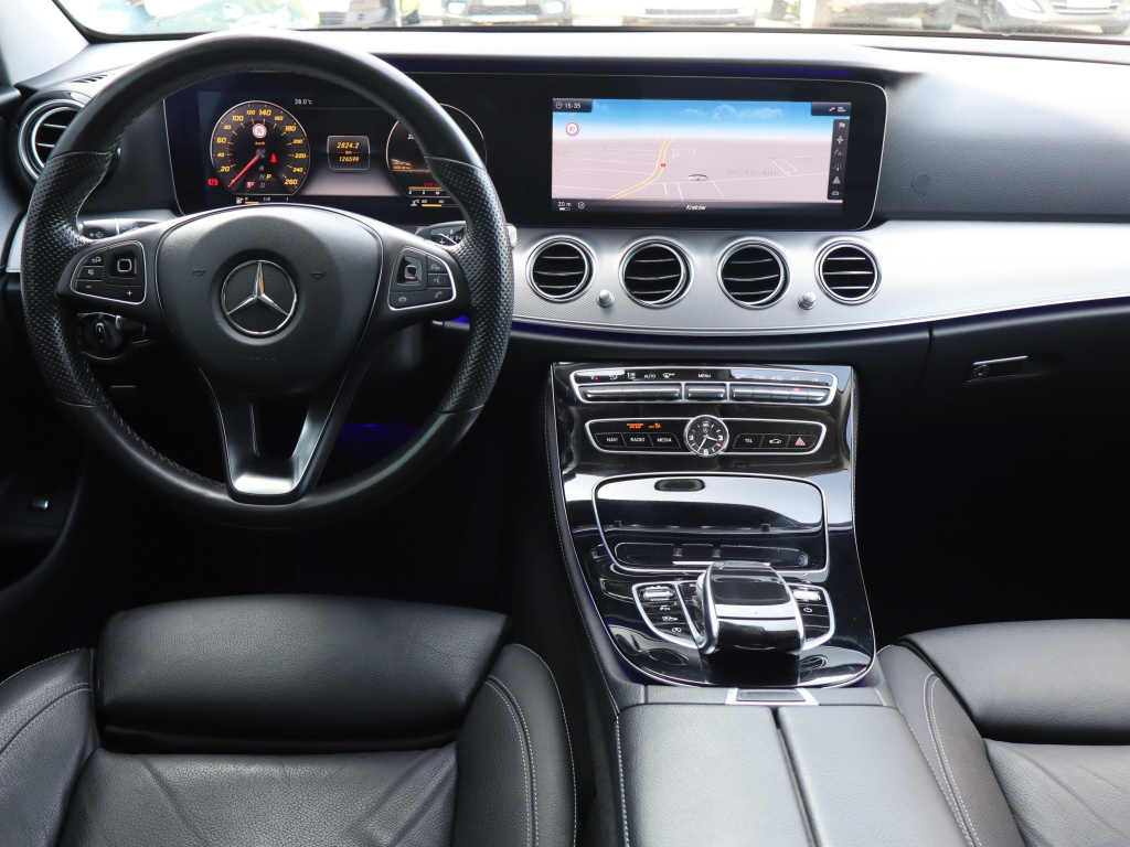 Mercedes-Benz E
