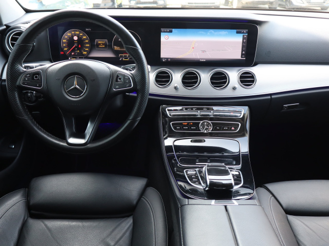 Mercedes-Benz E 220 d