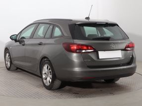 Opel Astra - 2021