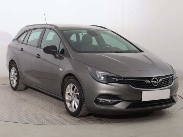 Opel Astra 2021