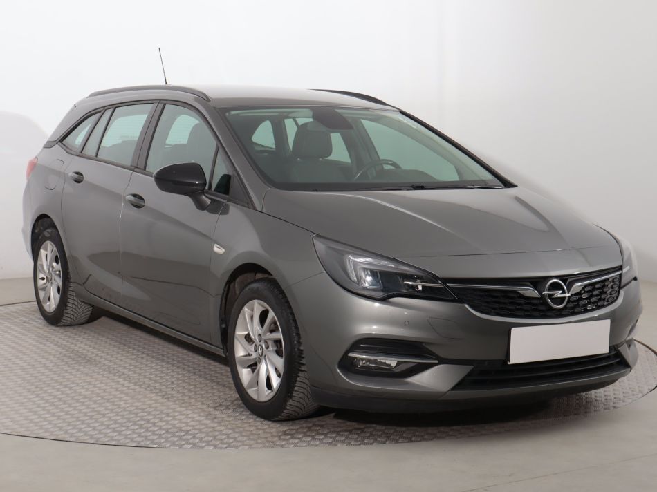 Opel Astra - 2021