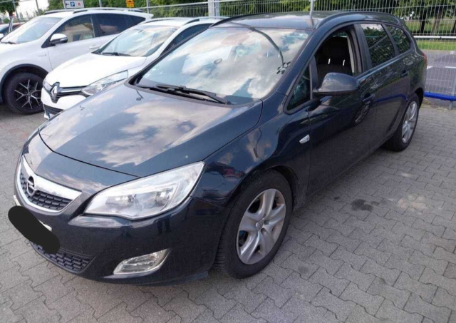 Opel Astra 2011