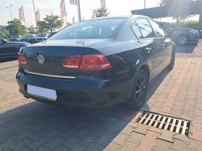 Volkswagen Passat - 2011