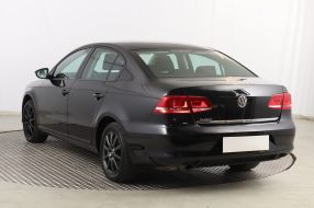 Volkswagen Passat - 2011