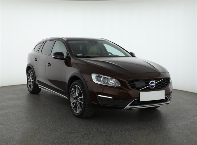 Volvo V60 Cross Country 2018